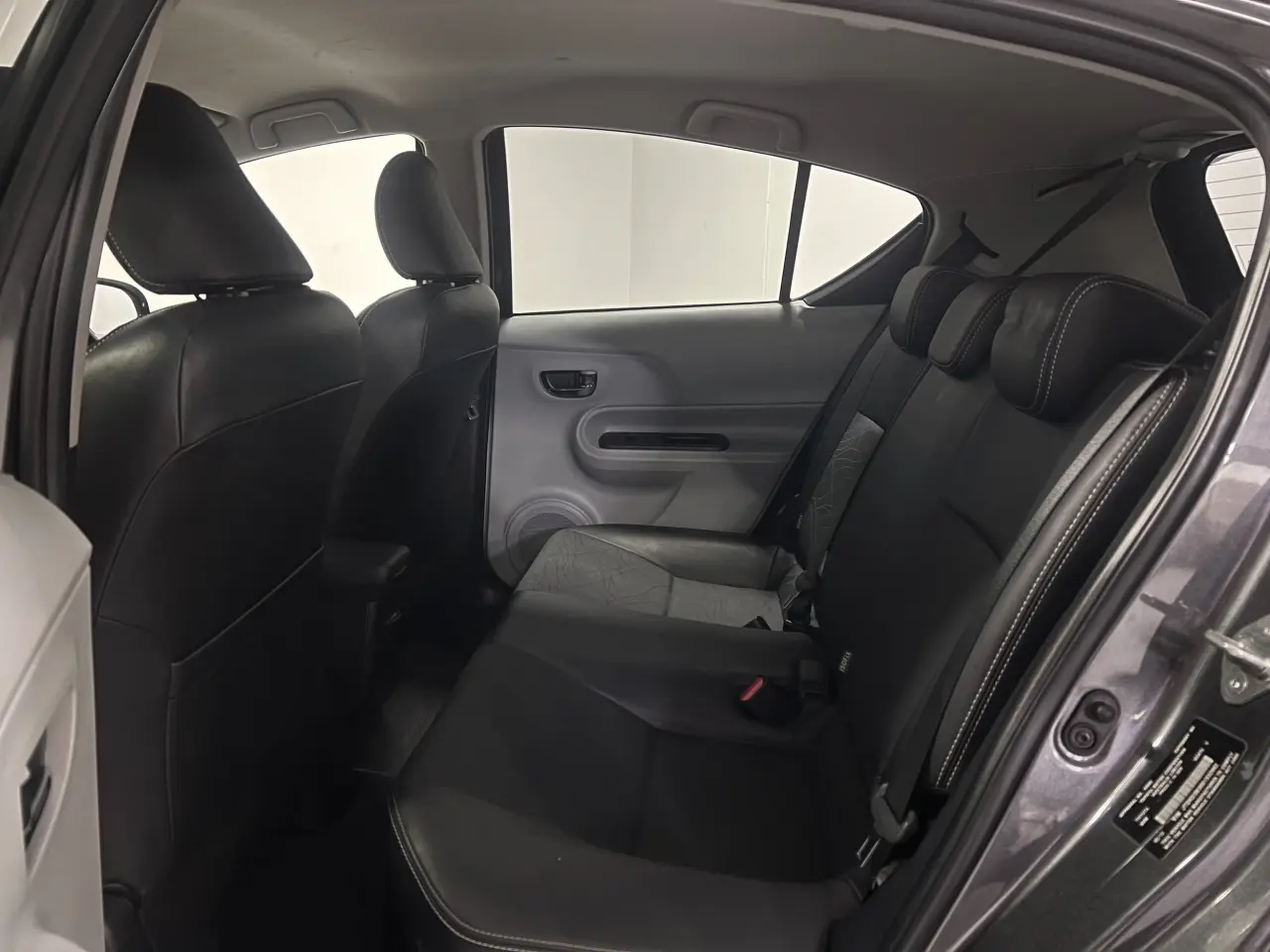 2013 TOYOTA PRIUS-C Gallery Image 14