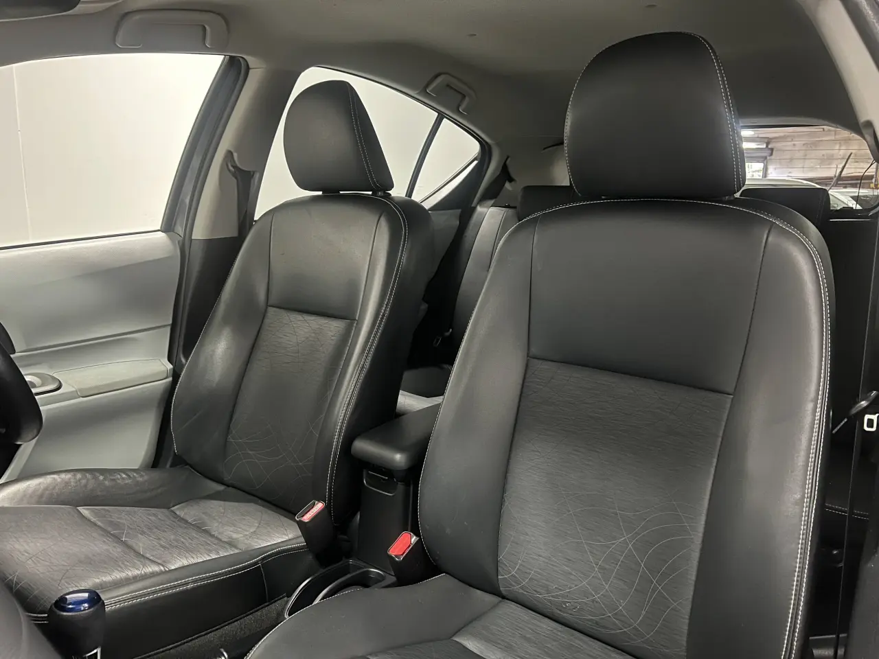 2013 TOYOTA PRIUS-C Gallery Image 16