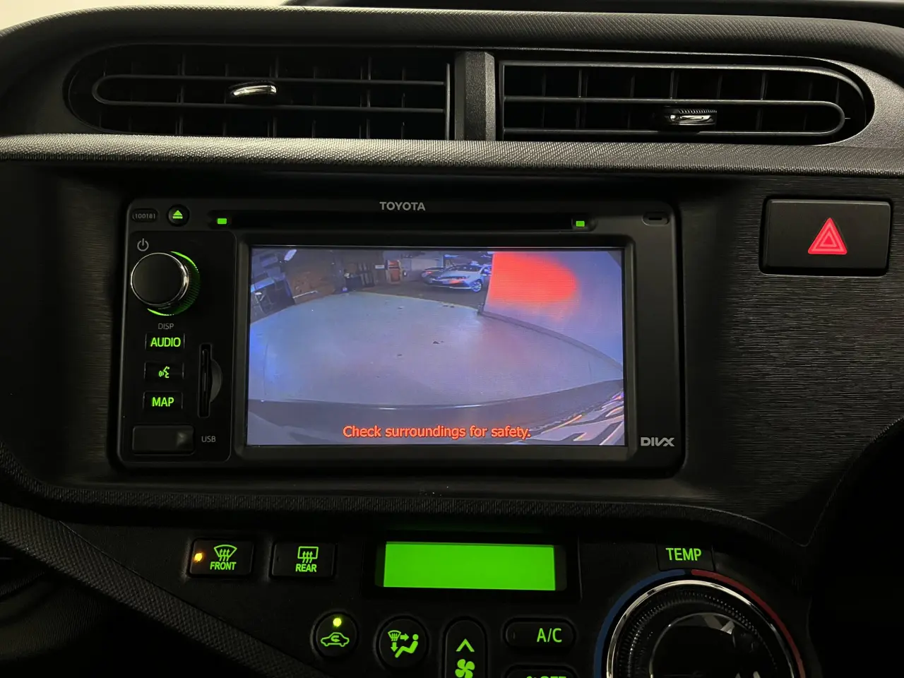 2013 TOYOTA PRIUS-C Gallery Image 19