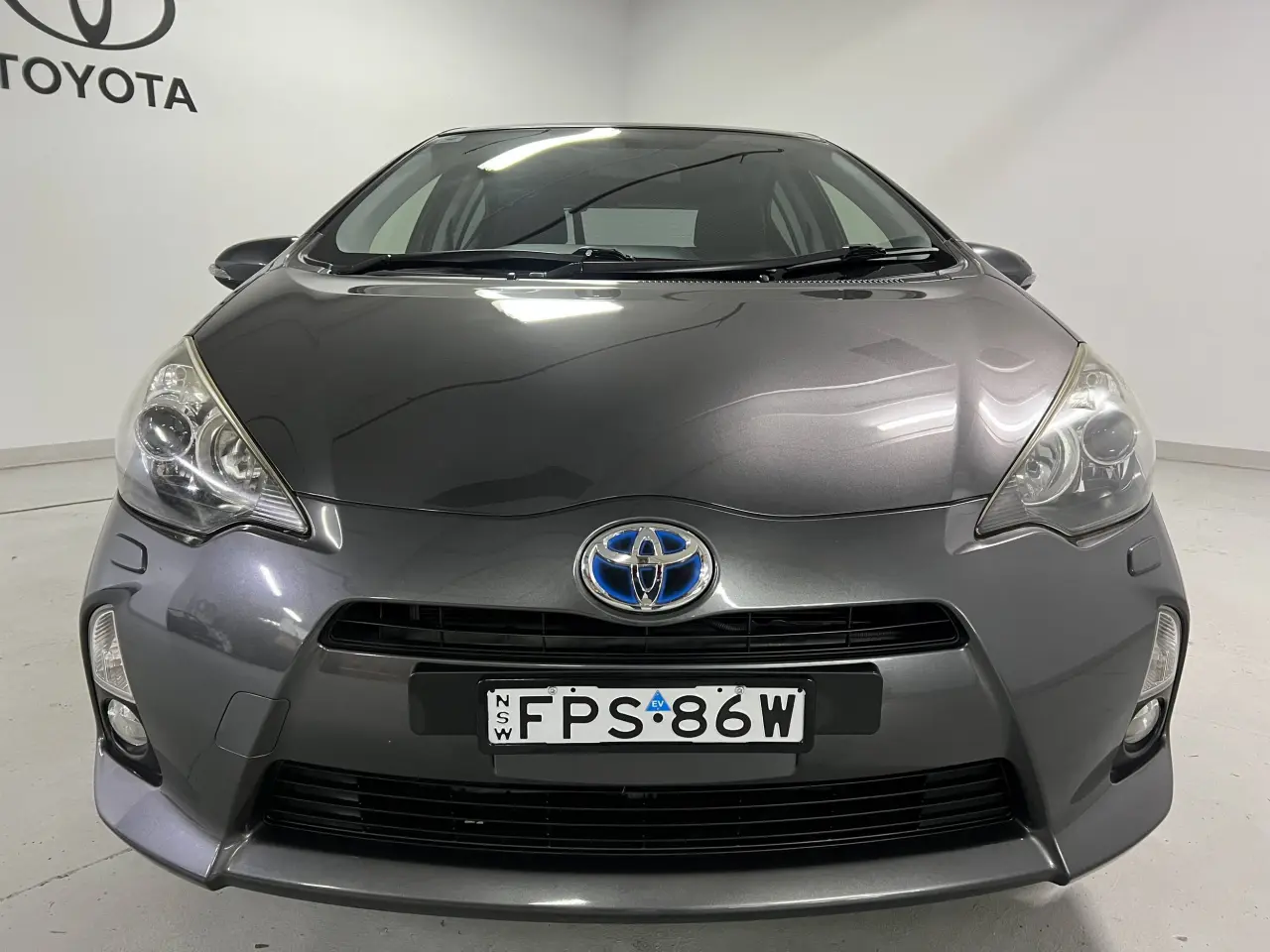 2013 TOYOTA PRIUS-C Gallery Image 3