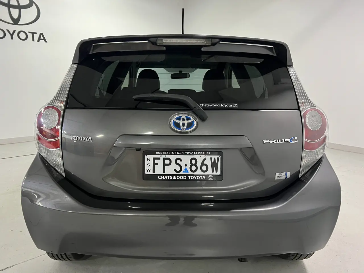 2013 TOYOTA PRIUS-C Gallery Image 7