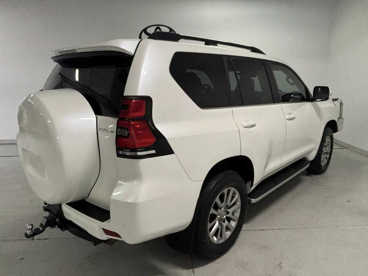 2019 TOYOTA PRADO Gallery Image 8