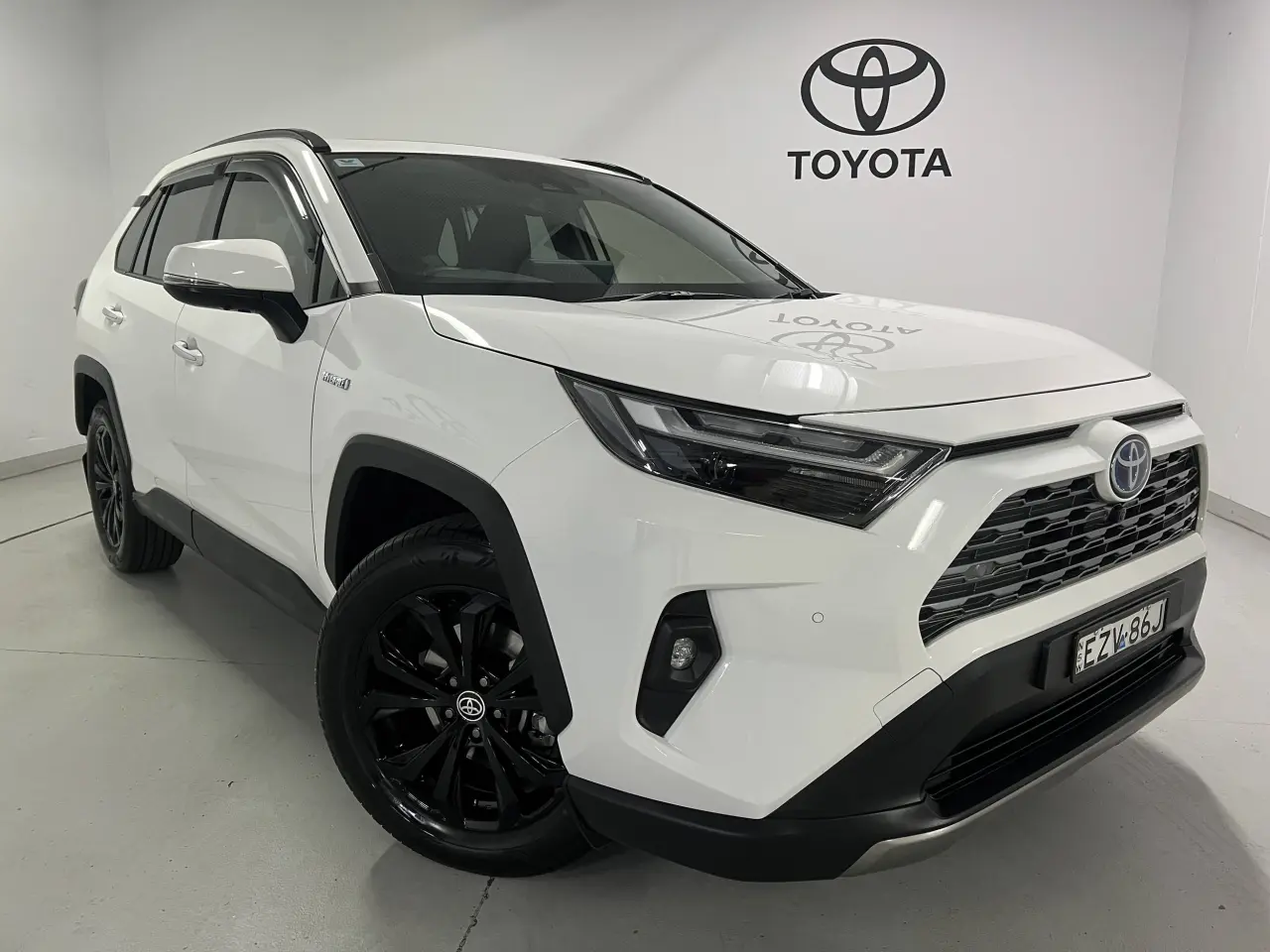 2023 TOYOTA RAV4 HYBRID Gallery Image 1