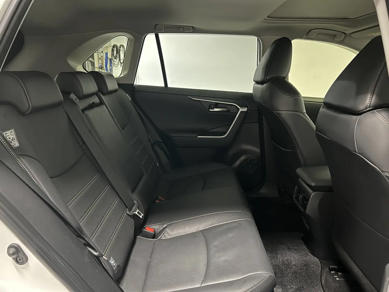 2023 TOYOTA RAV4 HYBRID Gallery Image 12