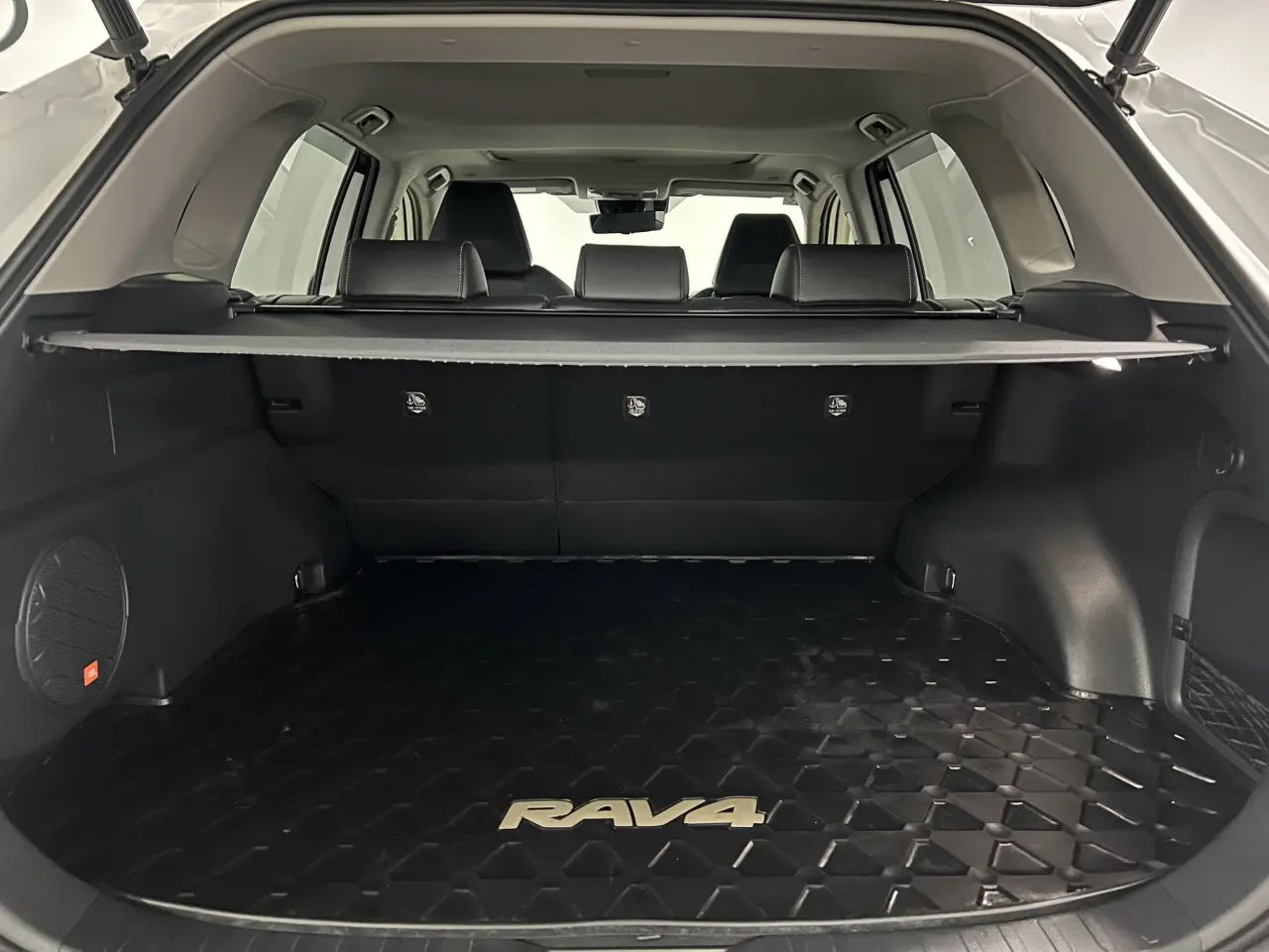 2023 TOYOTA RAV4 HYBRID Gallery Image 14