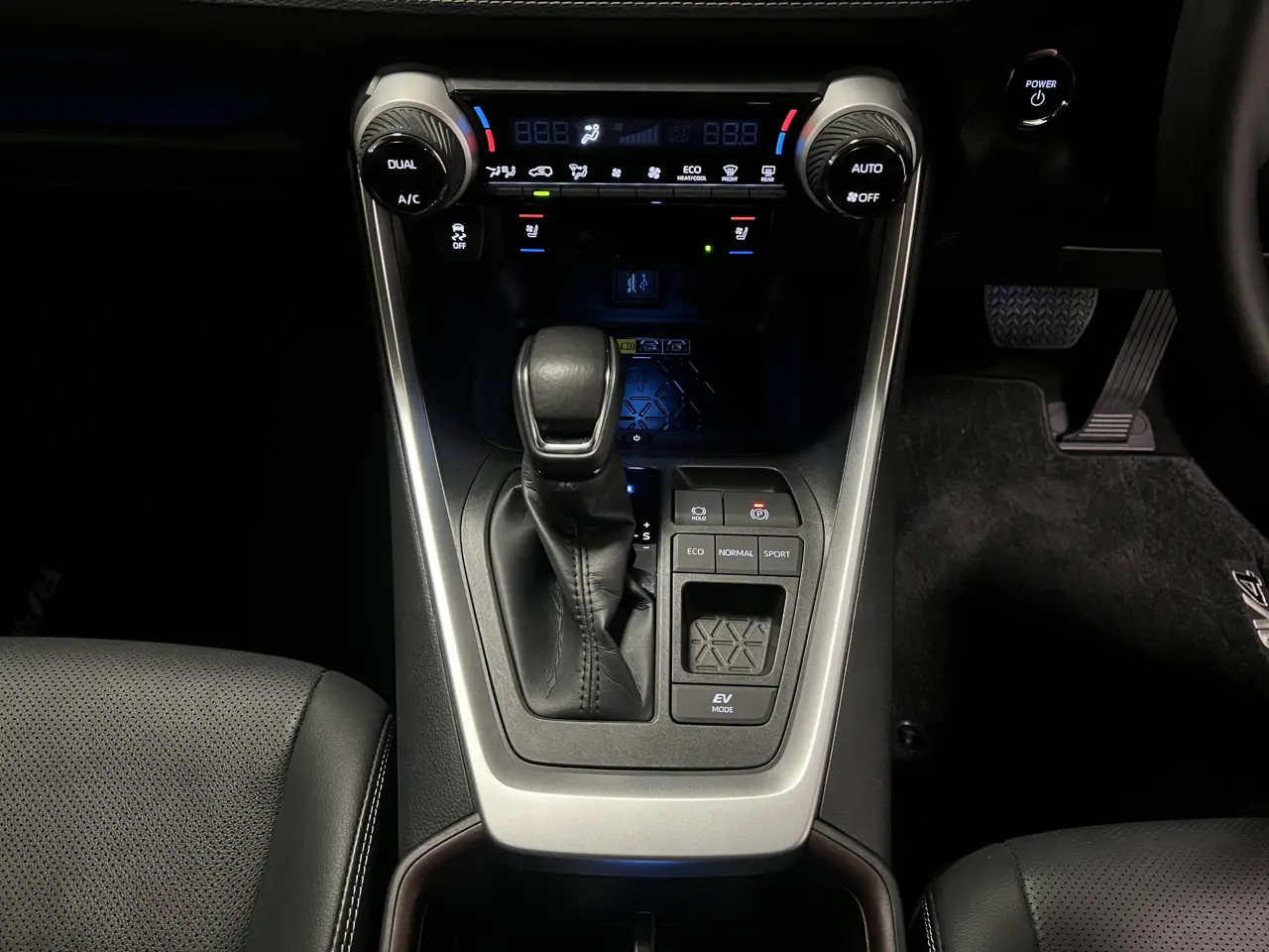 2023 TOYOTA RAV4 HYBRID Gallery Image 22