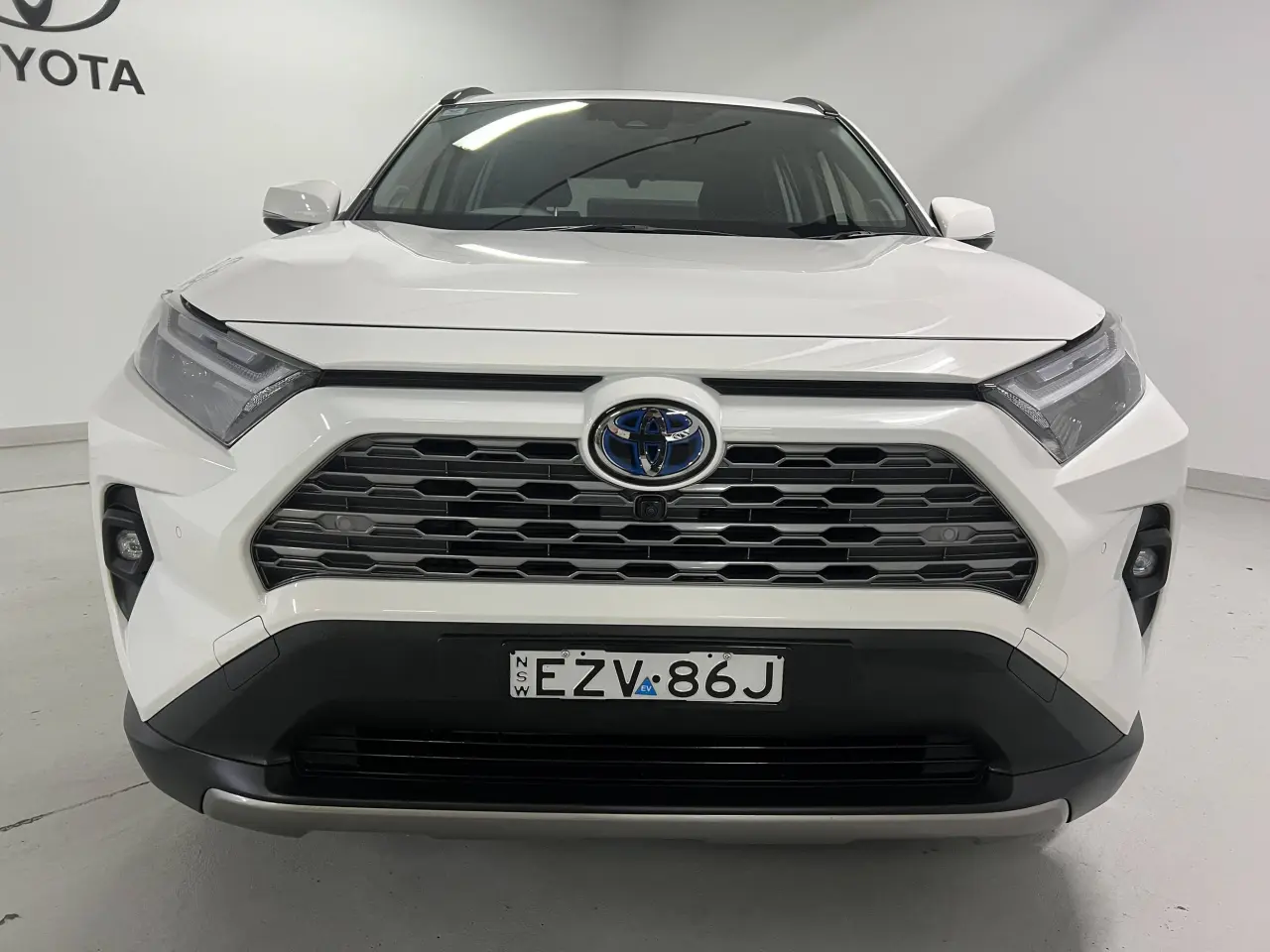 2023 TOYOTA RAV4 HYBRID Gallery Image 3
