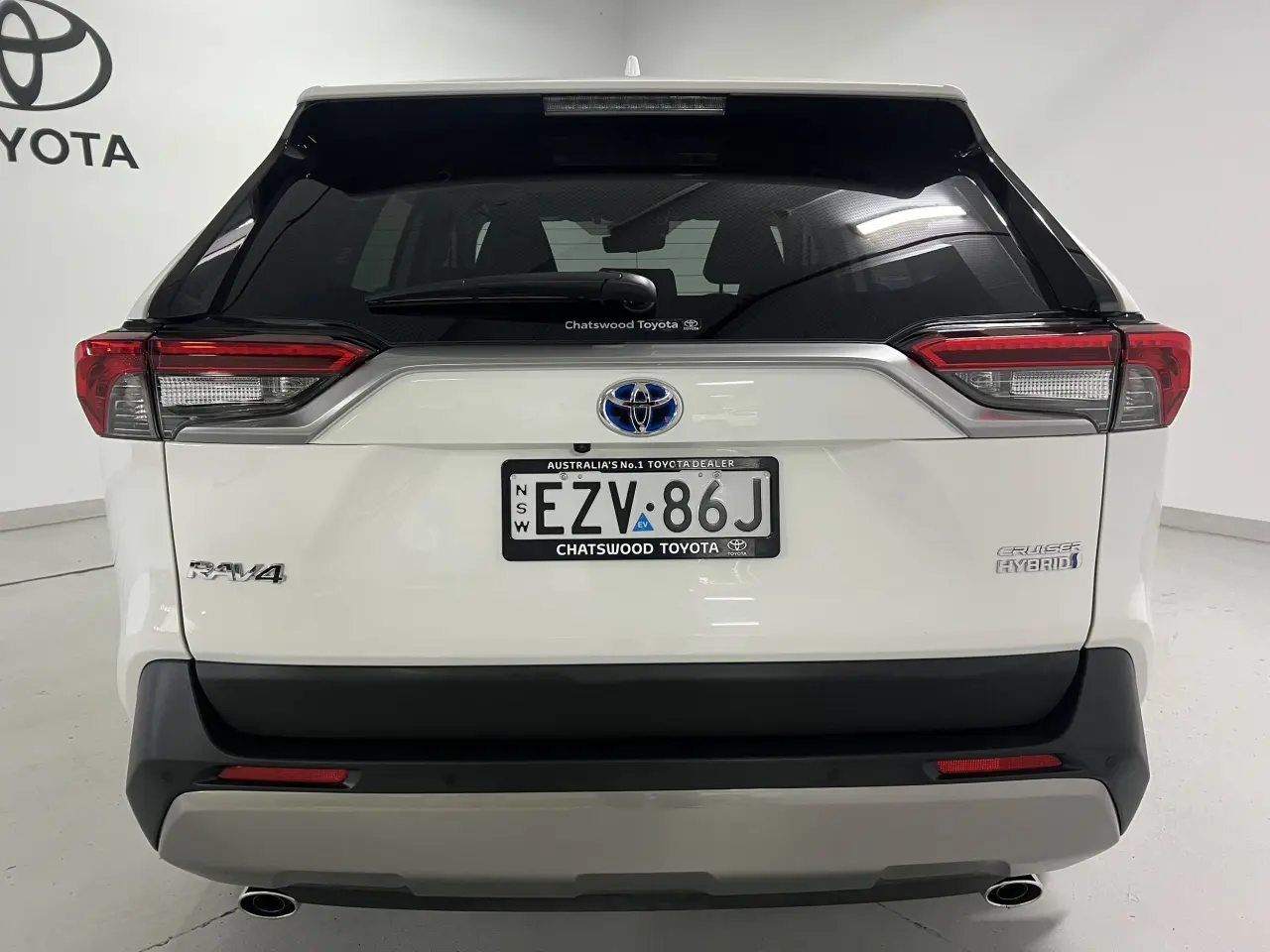 2023 TOYOTA RAV4 HYBRID Gallery Image 7