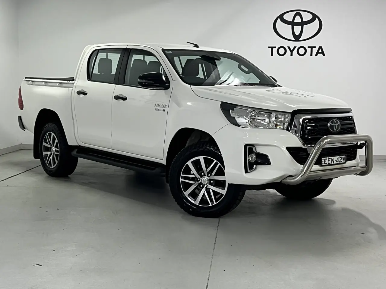 2019 TOYOTA HILUX Gallery Image 1
