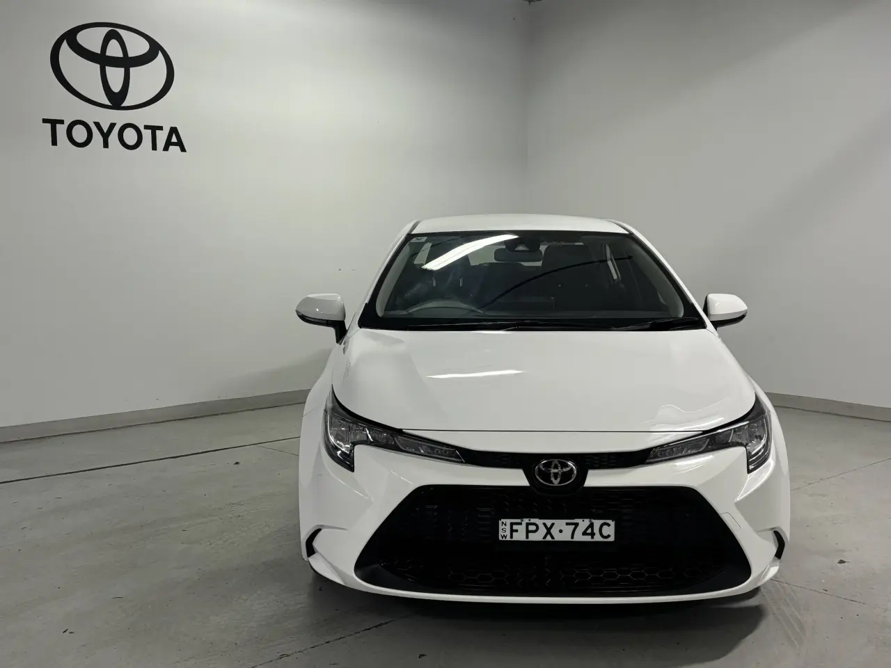 2021 TOYOTA COROLLA Gallery Image 2