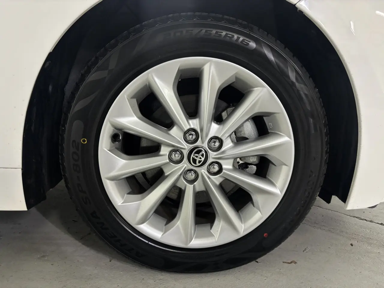 2021 TOYOTA COROLLA Gallery Image 5