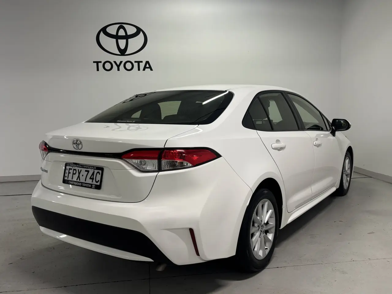2021 TOYOTA COROLLA Gallery Image 8