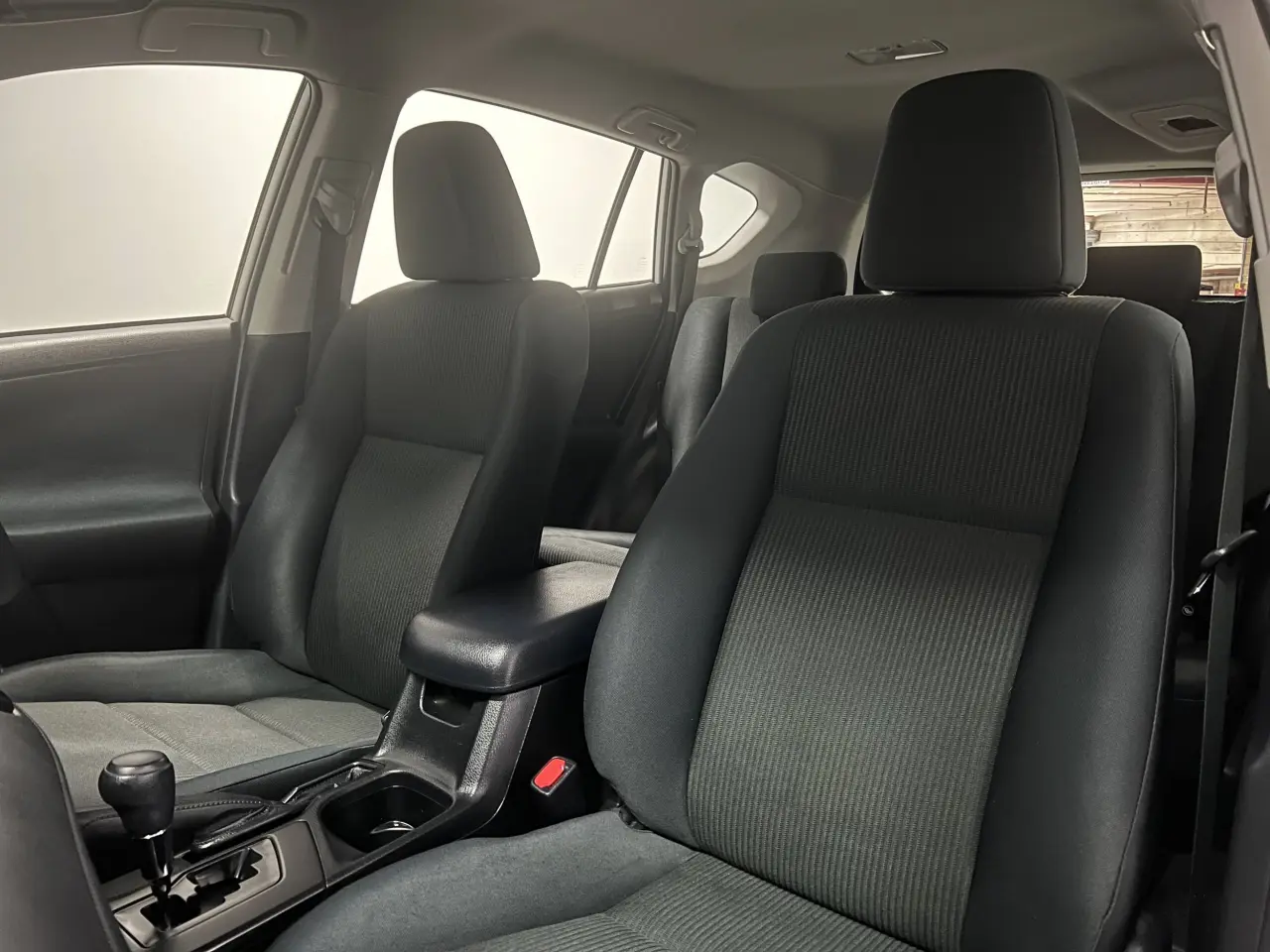 2017 TOYOTA RAV4 Gallery Image 15