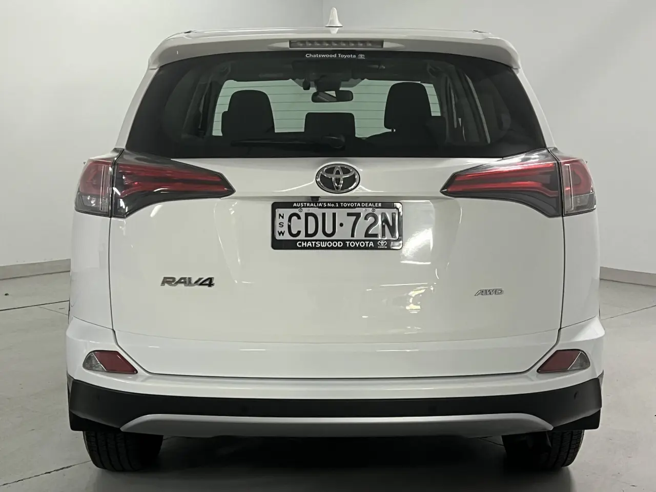 2017 TOYOTA RAV4 Gallery Image 7