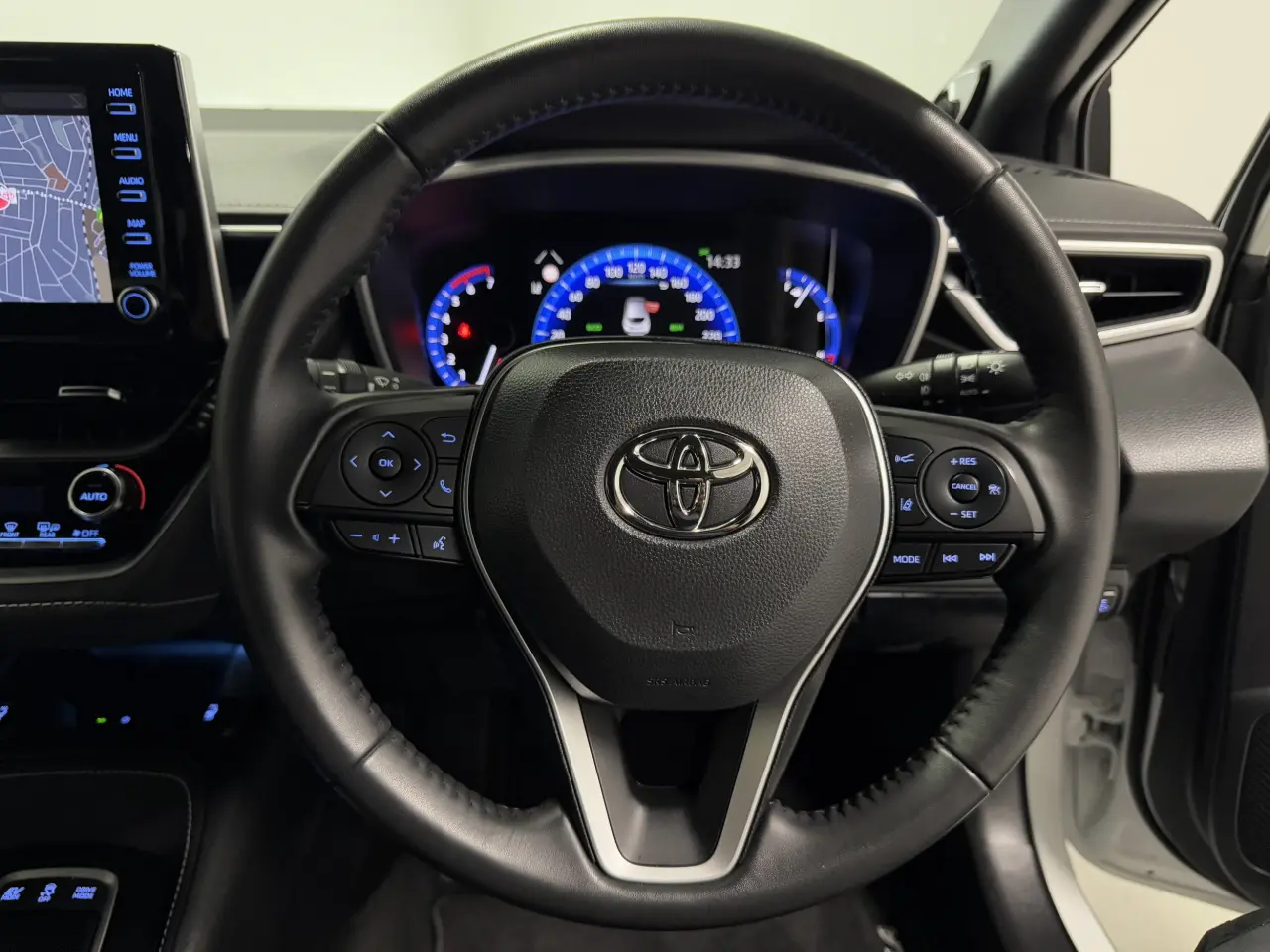 2021 TOYOTA COROLLA Gallery Image 15
