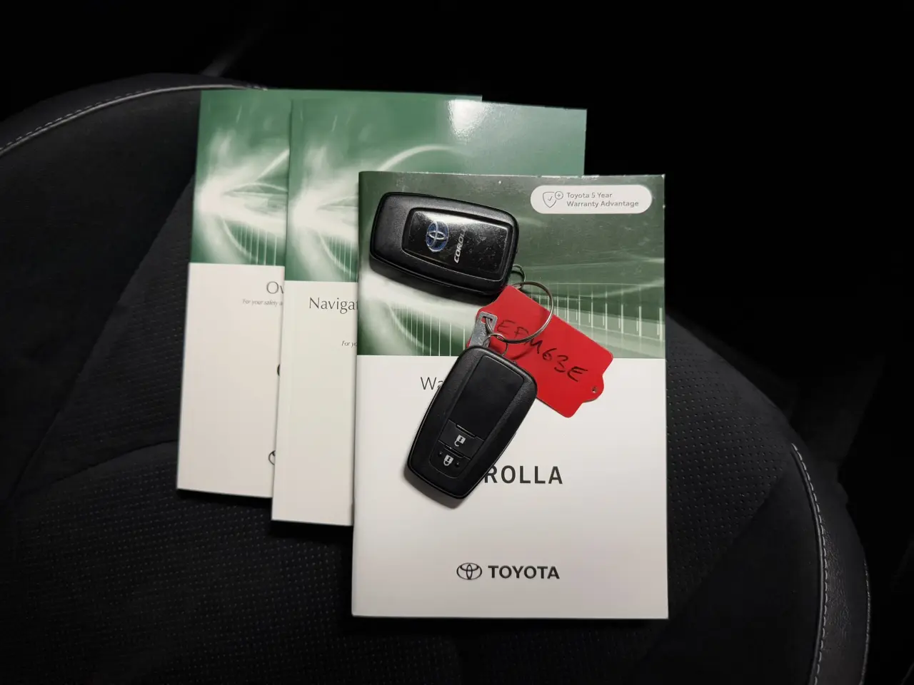 2021 TOYOTA COROLLA Gallery Image 20