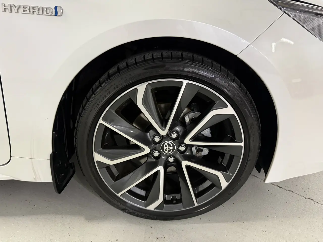2021 TOYOTA COROLLA Gallery Image 5