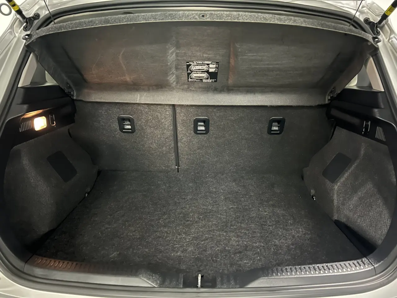 2015 TOYOTA COROLLA Gallery Image 13