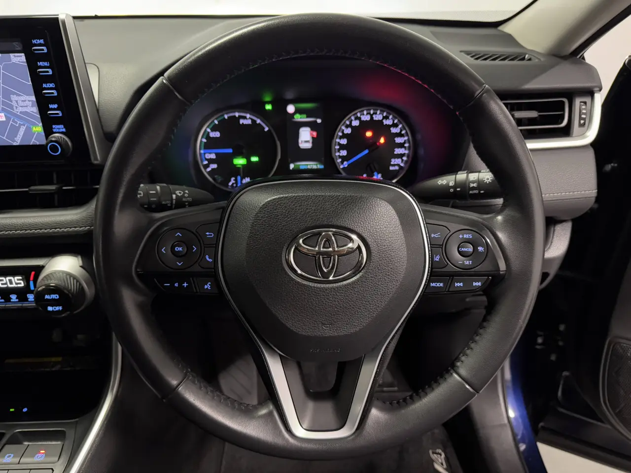 2020 TOYOTA RAV4 HYBRID Gallery Image 16