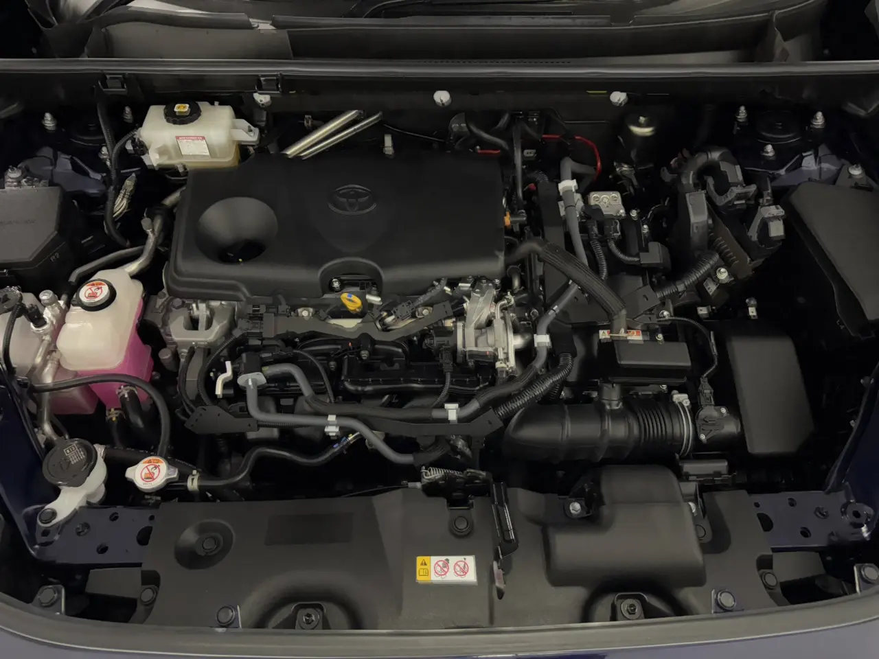 2020 TOYOTA RAV4 HYBRID Gallery Image 21