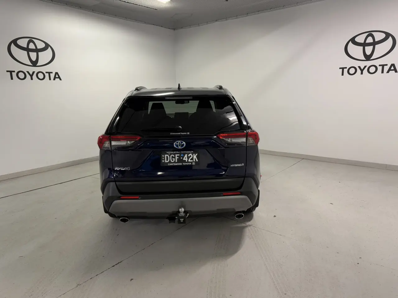 2020 TOYOTA RAV4 HYBRID Gallery Image 8