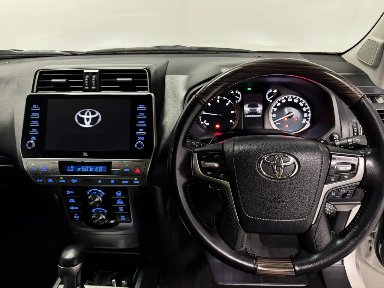 2022 TOYOTA PRADO Gallery Image 19