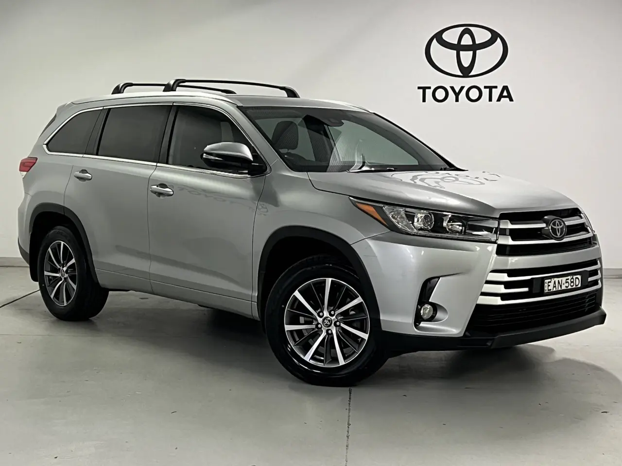 2018 TOYOTA KLUGER Gallery Image 1