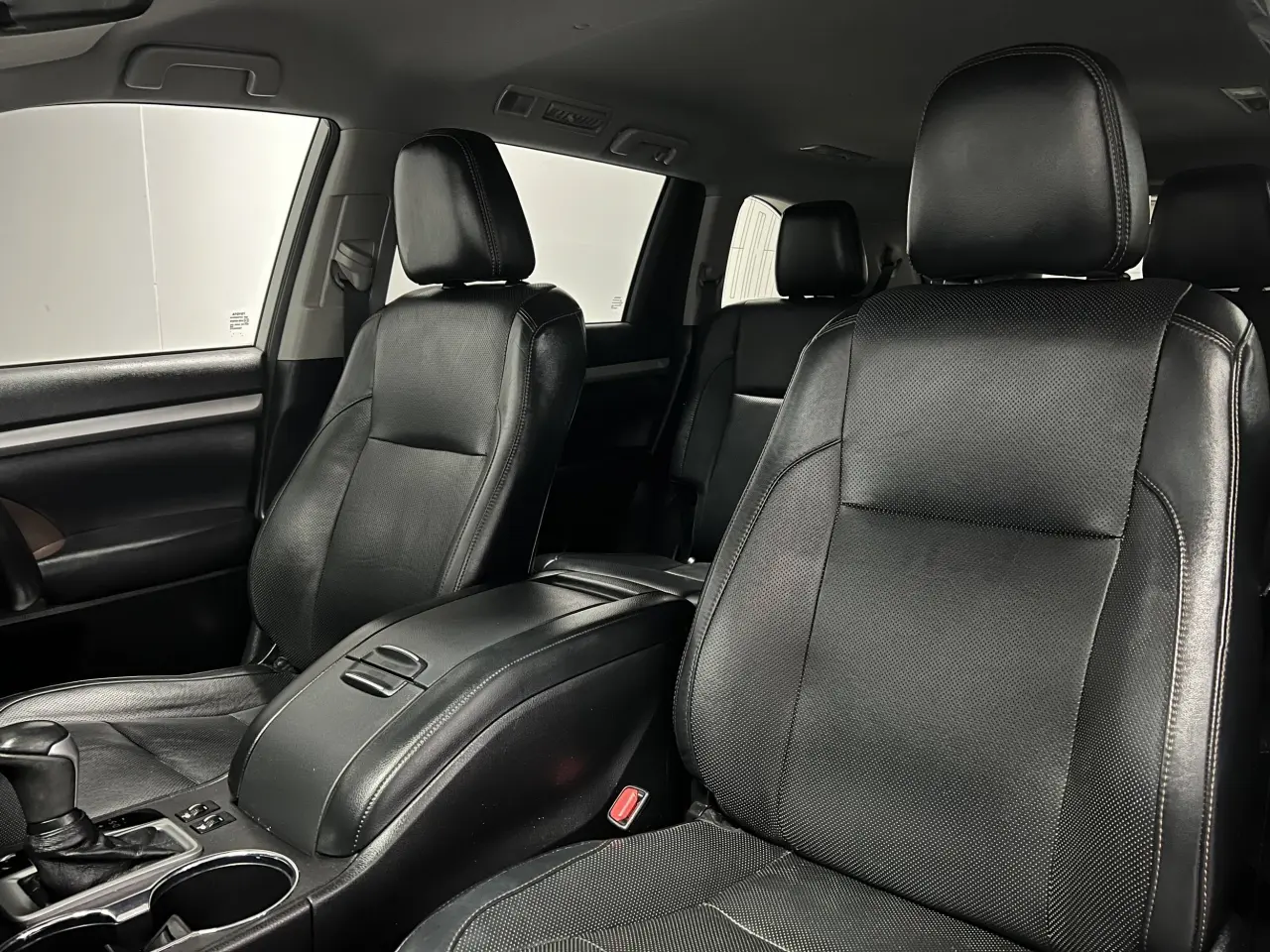 2018 TOYOTA KLUGER Gallery Image 16