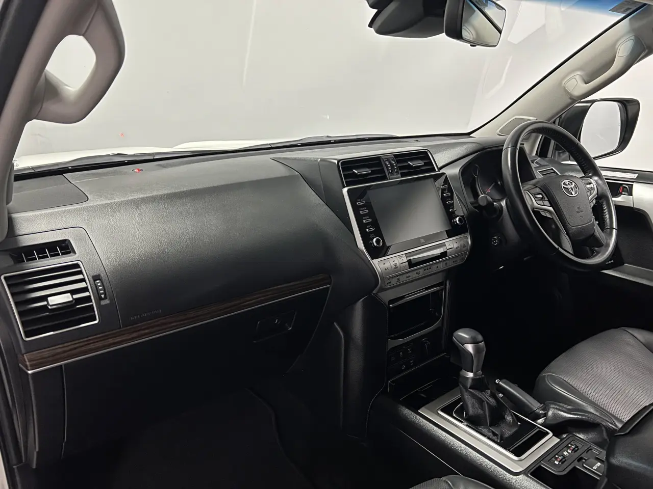 2023 TOYOTA PRADO Gallery Image 15