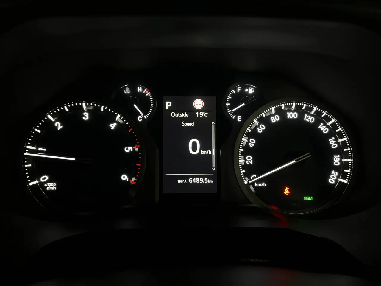 2023 TOYOTA PRADO Gallery Image 18
