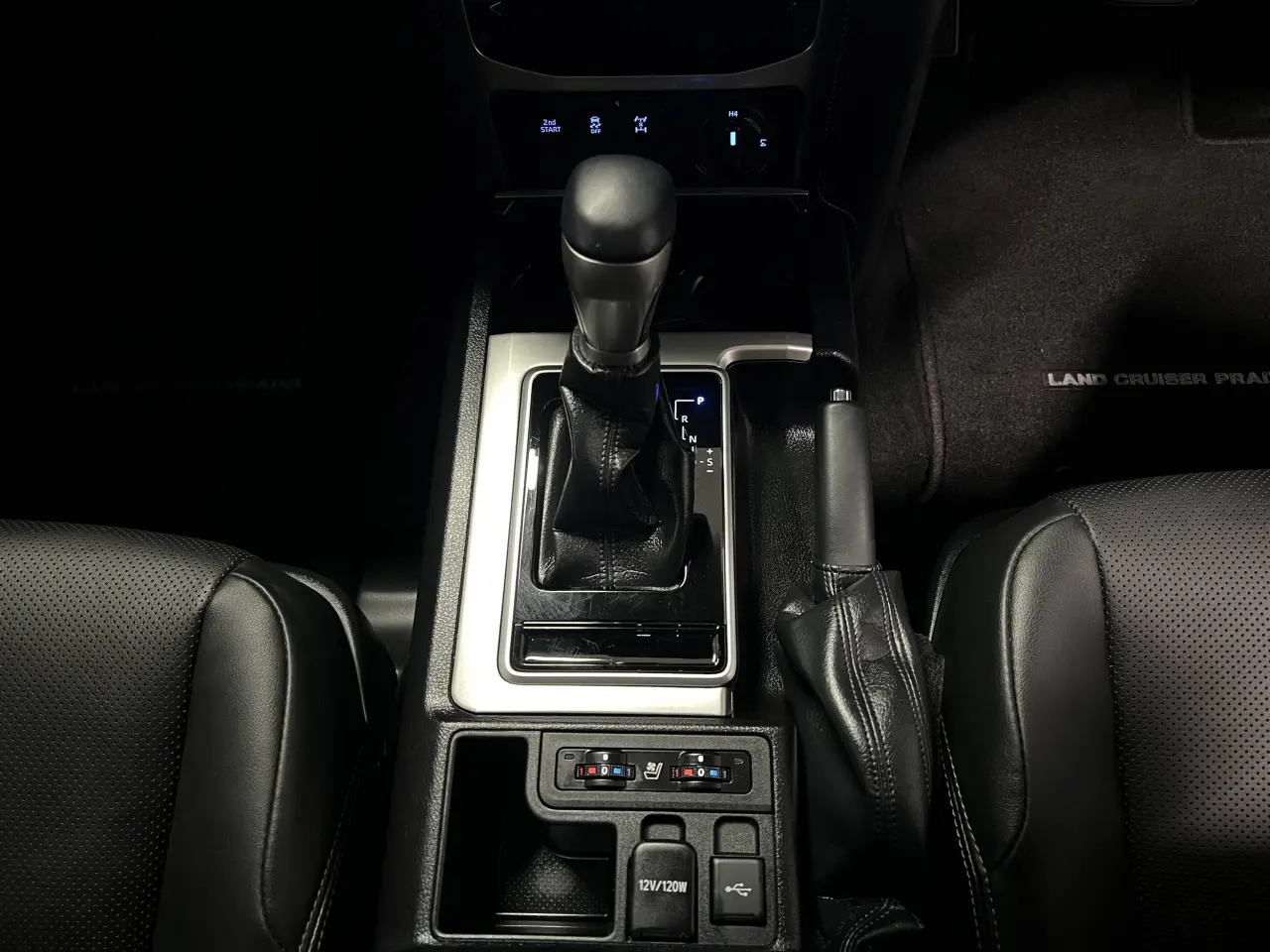 2023 TOYOTA PRADO Gallery Image 20