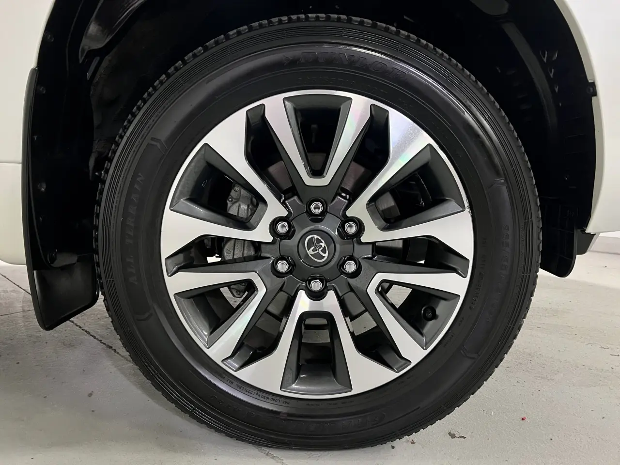 2023 TOYOTA PRADO Gallery Image 5
