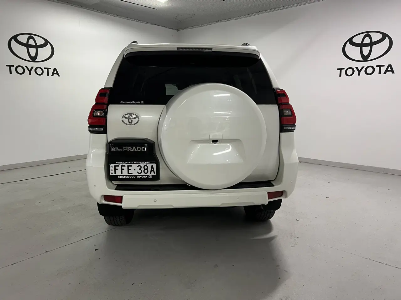 2023 TOYOTA PRADO Gallery Image 6
