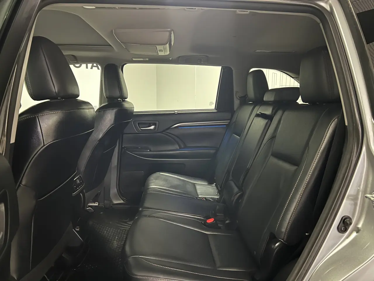 2016 TOYOTA KLUGER Gallery Image 14