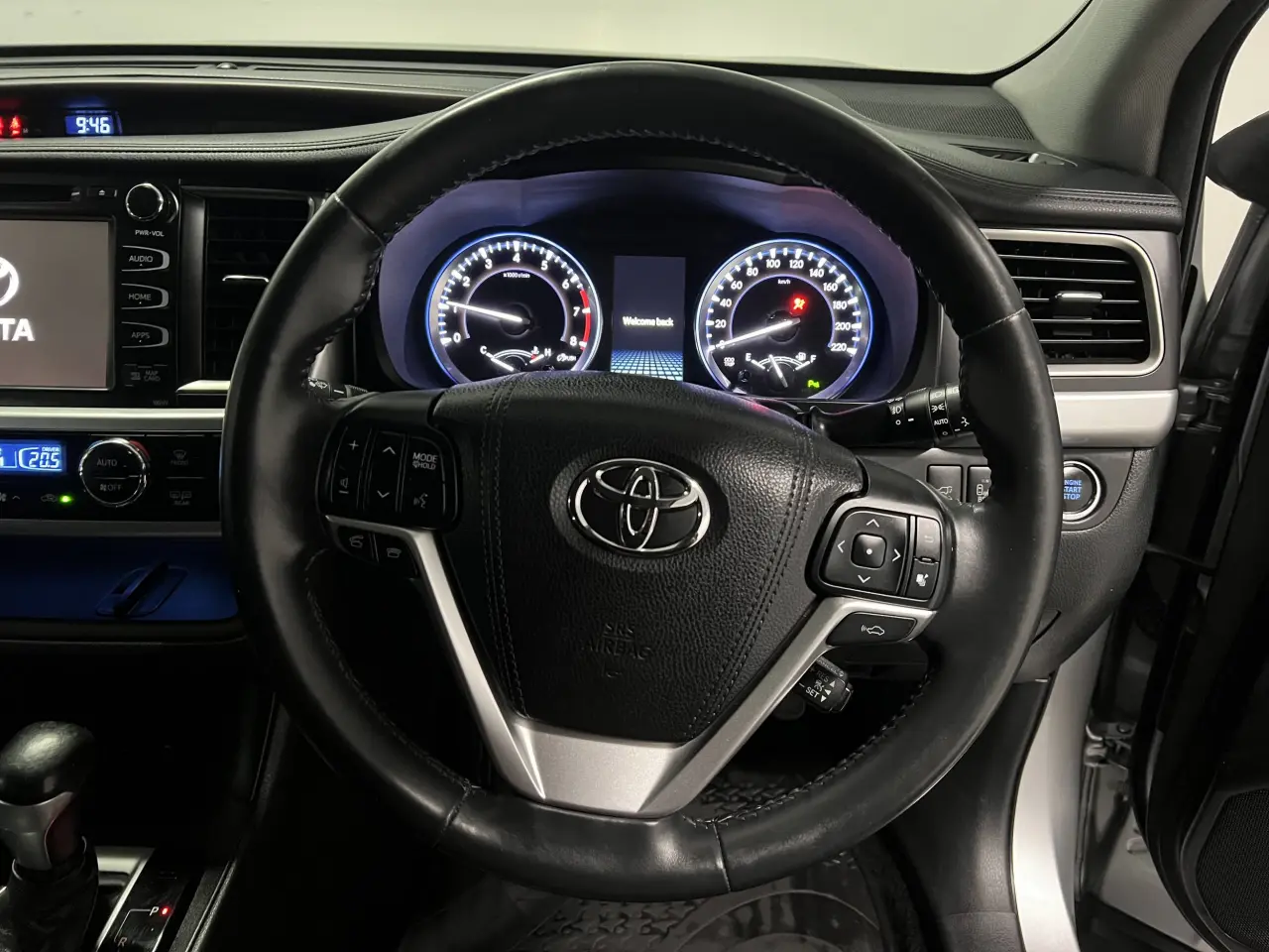 2016 TOYOTA KLUGER Gallery Image 17
