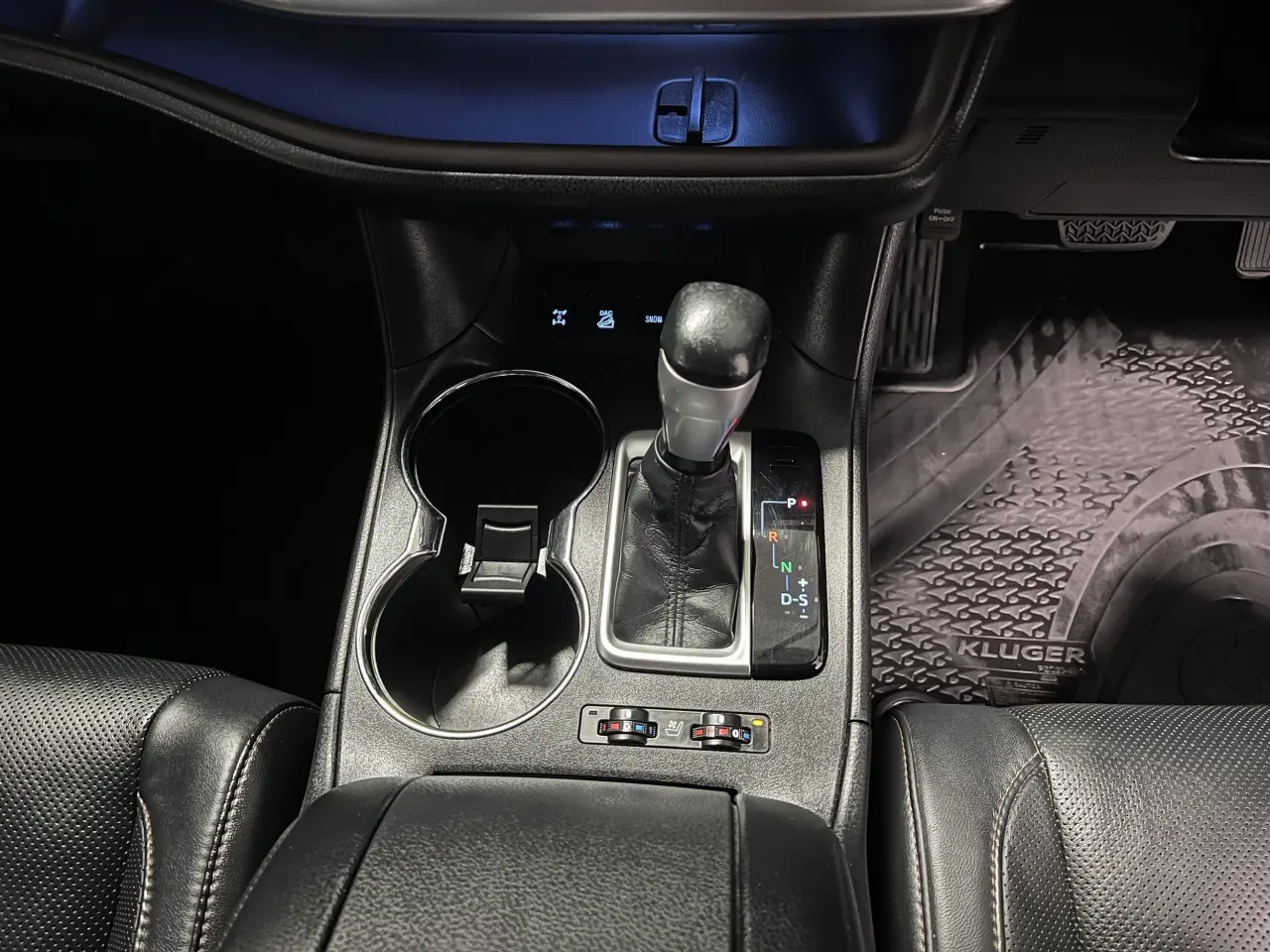2016 TOYOTA KLUGER Gallery Image 20