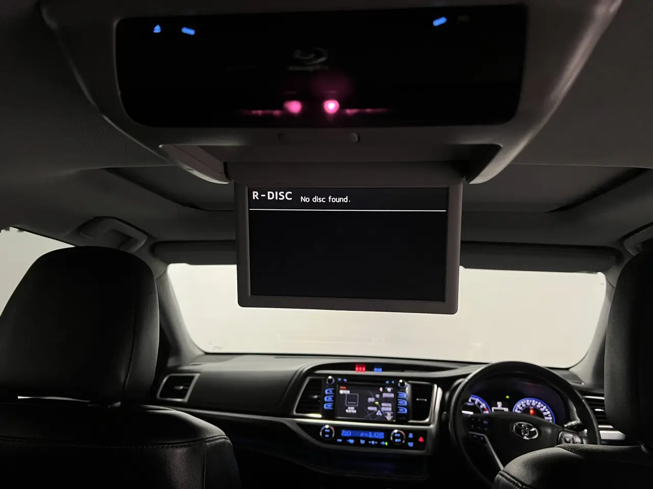 2016 TOYOTA KLUGER Gallery Image 21