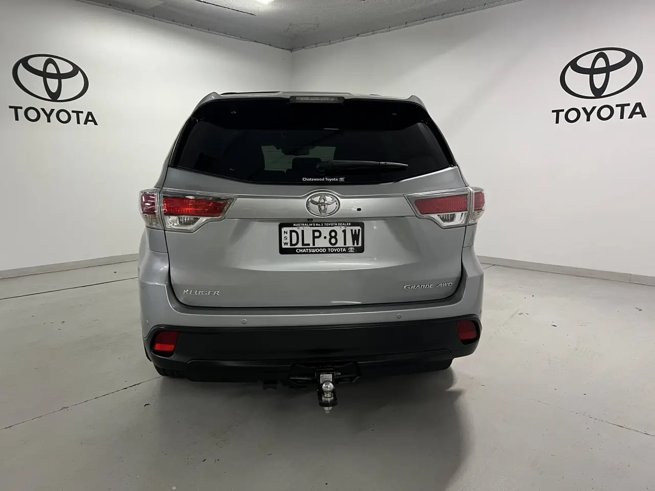 2016 TOYOTA KLUGER Gallery Image 6