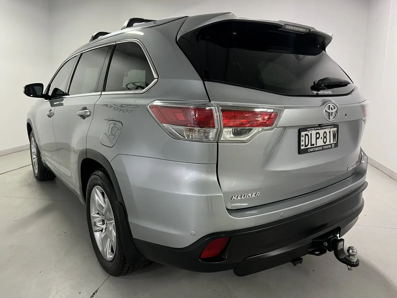 2016 TOYOTA KLUGER Gallery Image 8
