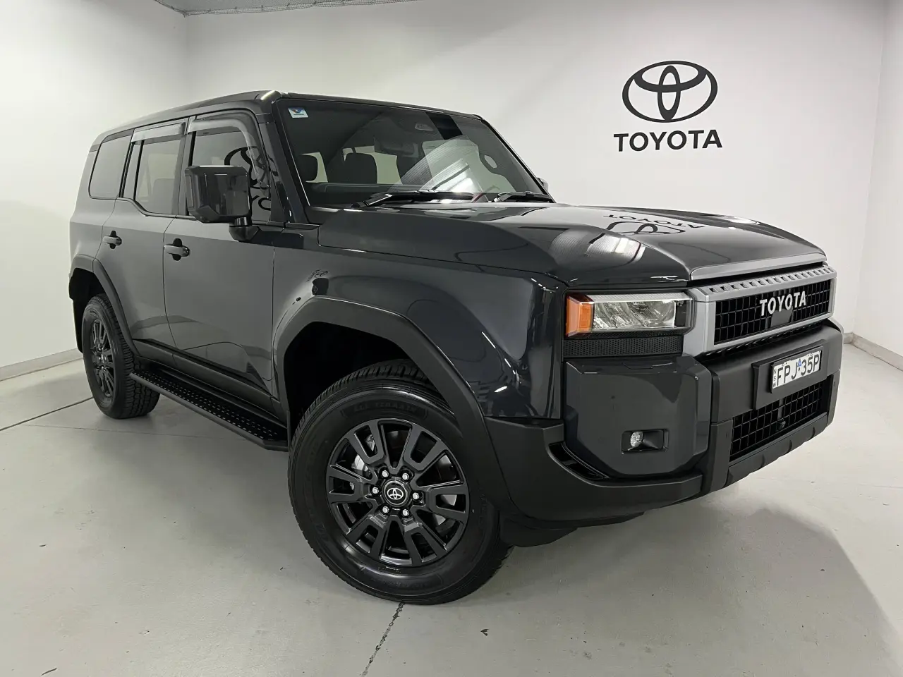2025 TOYOTA PRADO Gallery Image 1