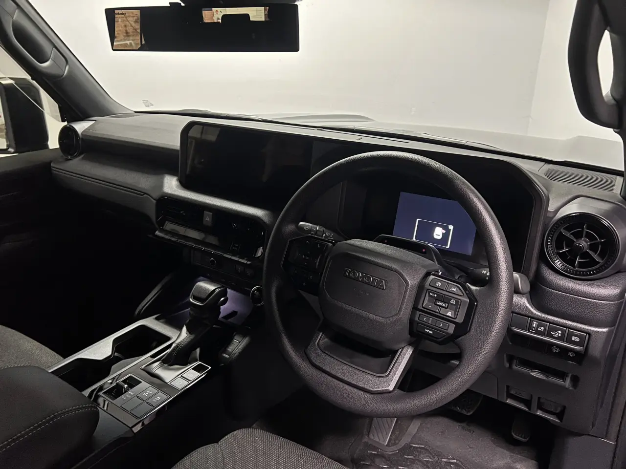 2025 TOYOTA PRADO Gallery Image 10