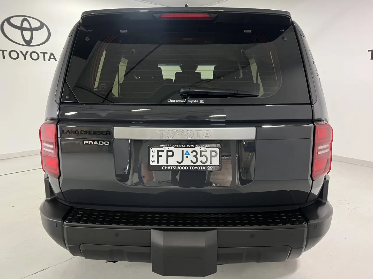 2025 TOYOTA PRADO Gallery Image 7