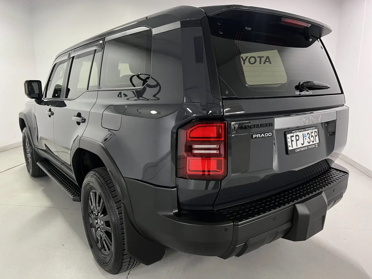 2025 TOYOTA PRADO Gallery Image 8