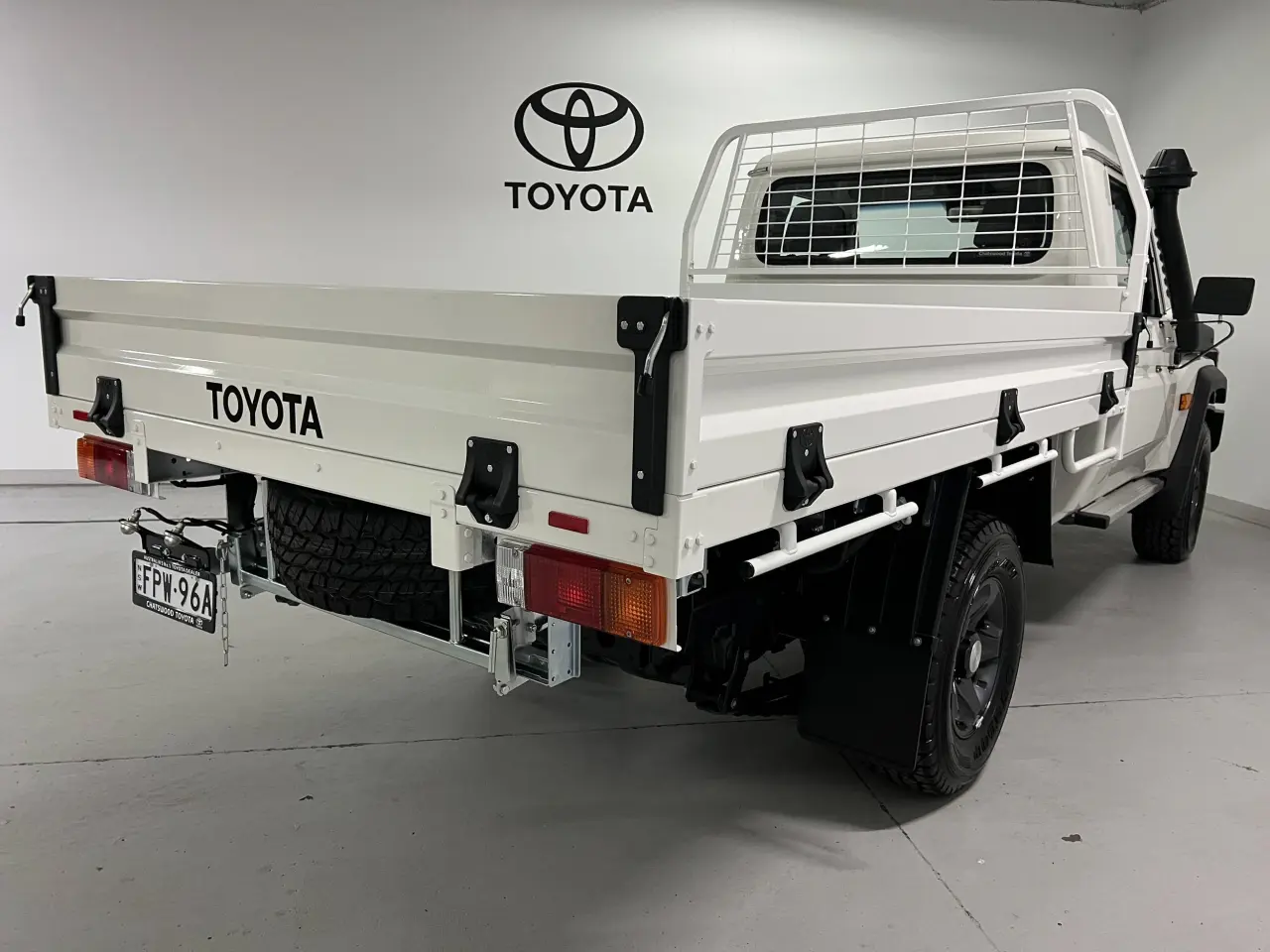 2025 TOYOTA LC MILITARY Gallery Image 10
