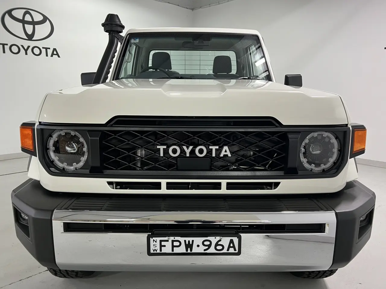 2025 TOYOTA LC MILITARY Gallery Image 3