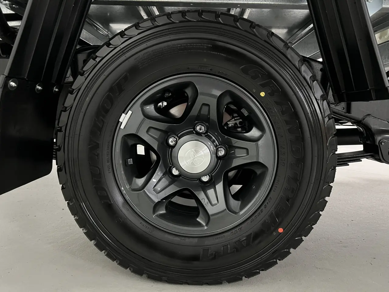 2025 TOYOTA LC MILITARY Gallery Image 5