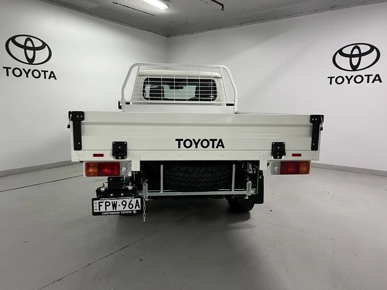 2025 TOYOTA LC MILITARY Gallery Image 6