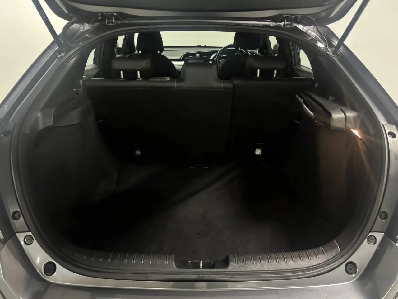 2019 HONDA CIVIC Gallery Image 11