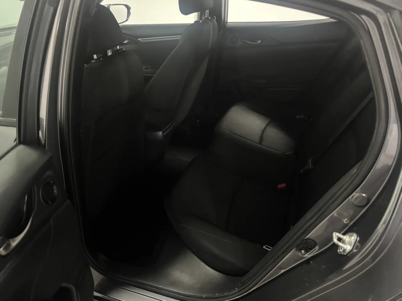 2019 HONDA CIVIC Gallery Image 13