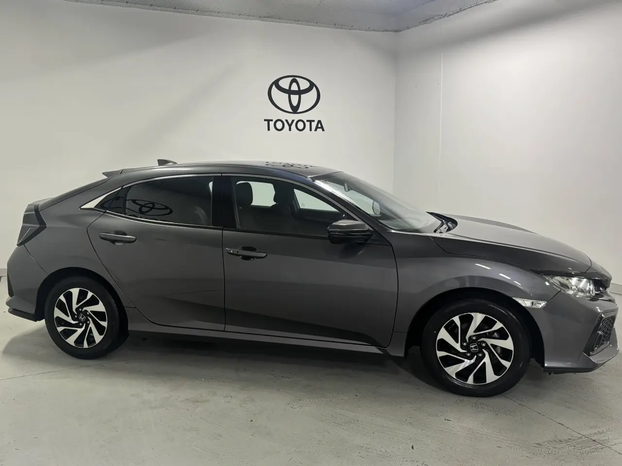 2019 HONDA CIVIC Gallery Image 4